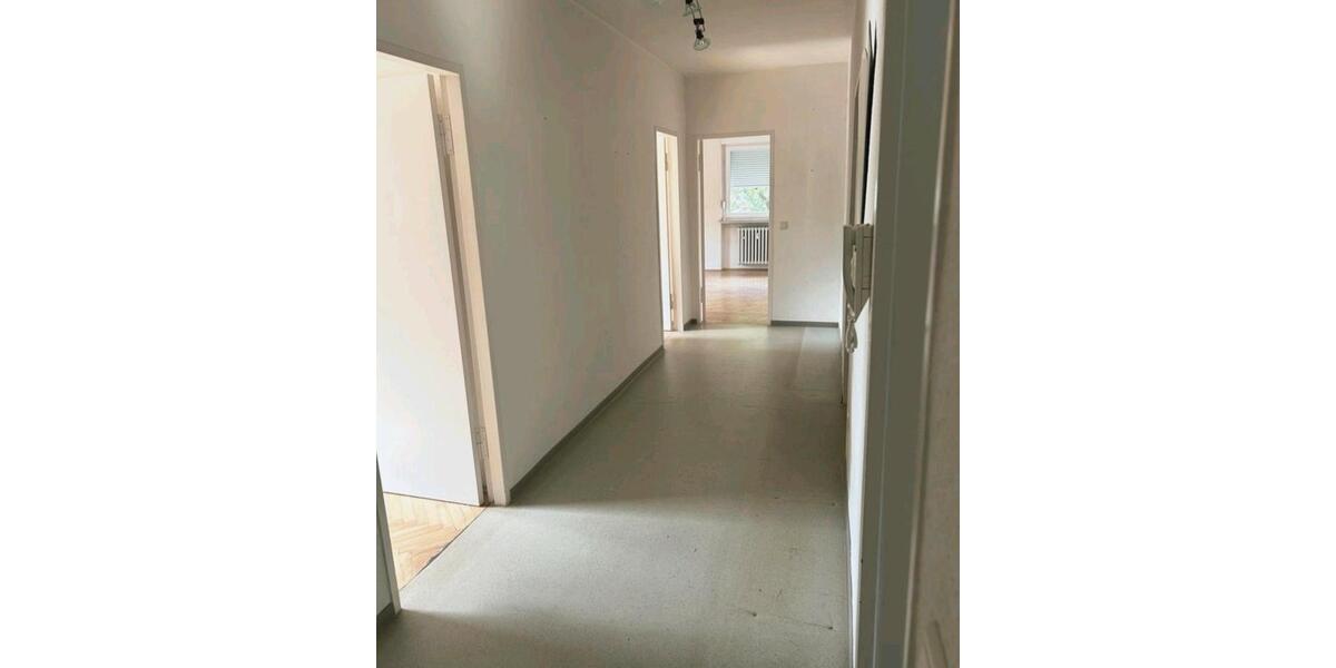 Großzügige 4ZKB mit Balkon und Stellplatz auf dem Weierhof. 4 zimmer