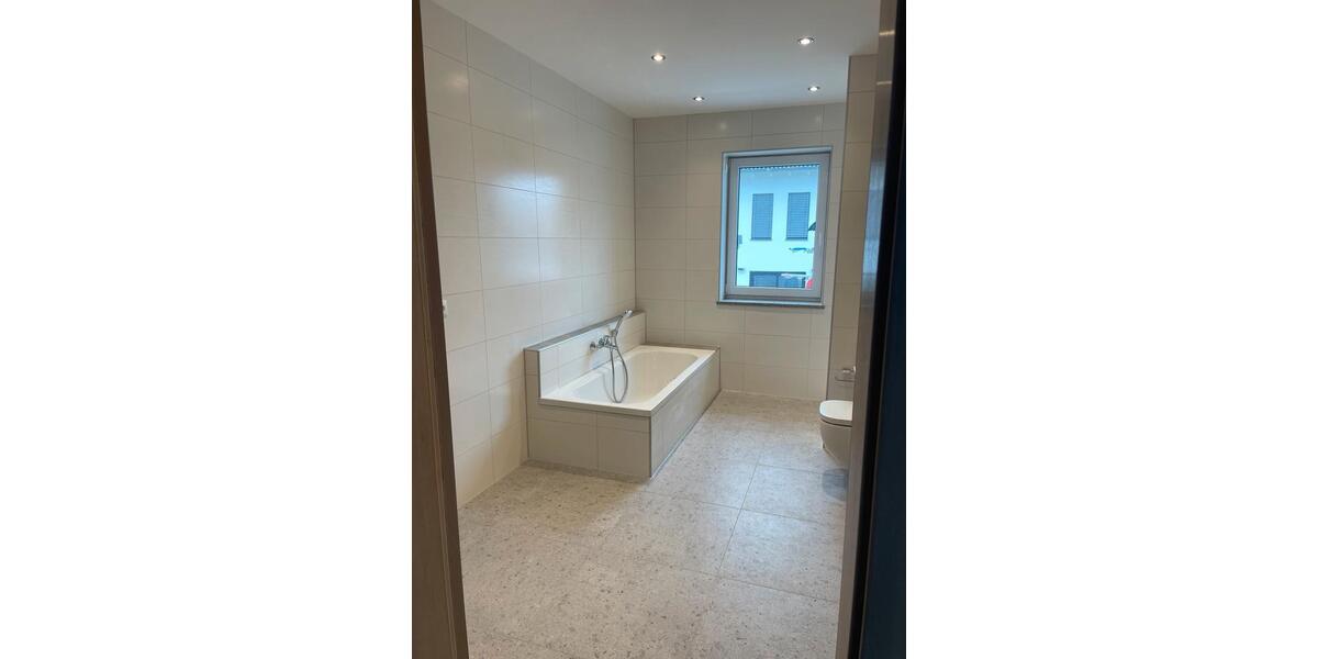 Etagenwohnung Schmidgaden - 5 Zimmer, 110 m&sup2;, 1.250&euro; | Angebot:24953914