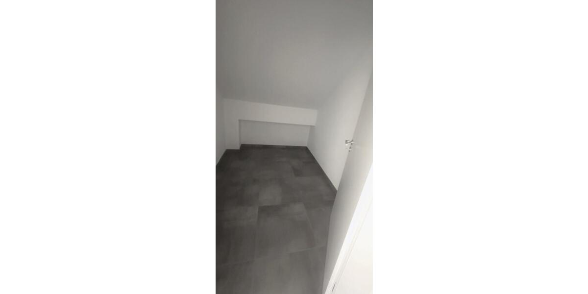 Dachgeschoßwohnung Mettlach - 3 Zimmer, 70 m&sup2;, 900&euro; | Angebot:25553127