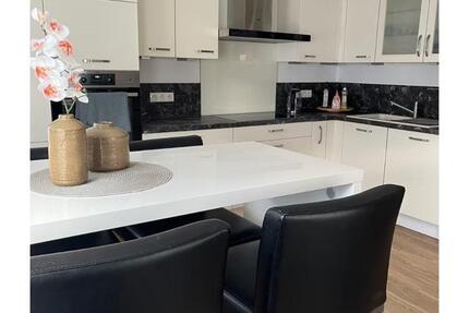 Wohnen auf Zeit Haßloch - 4 Zimmer, 160 m&sup2;, 2.250&euro; | Angebot:26468558