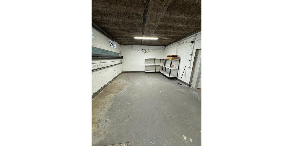 Vermietung von Keller-Aktenräumen zimmer