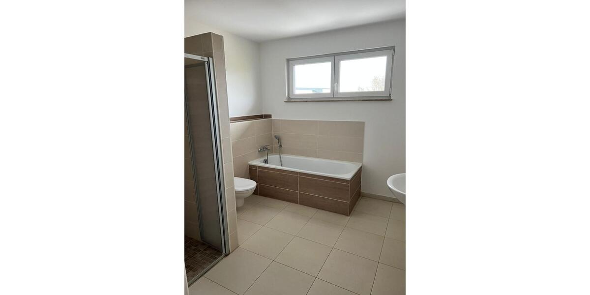 Reihenhaus Delitzsch - 5 Zimmer, 142 m&sup2;, 1.399&euro; | Angebot:26129553