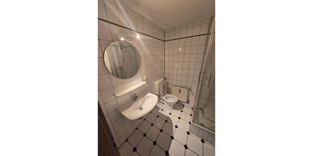 Dachgeschoßwohnung Spenge - 1 Zimmer, 28 m&sup2;, 495&euro; | Angebot:24847622