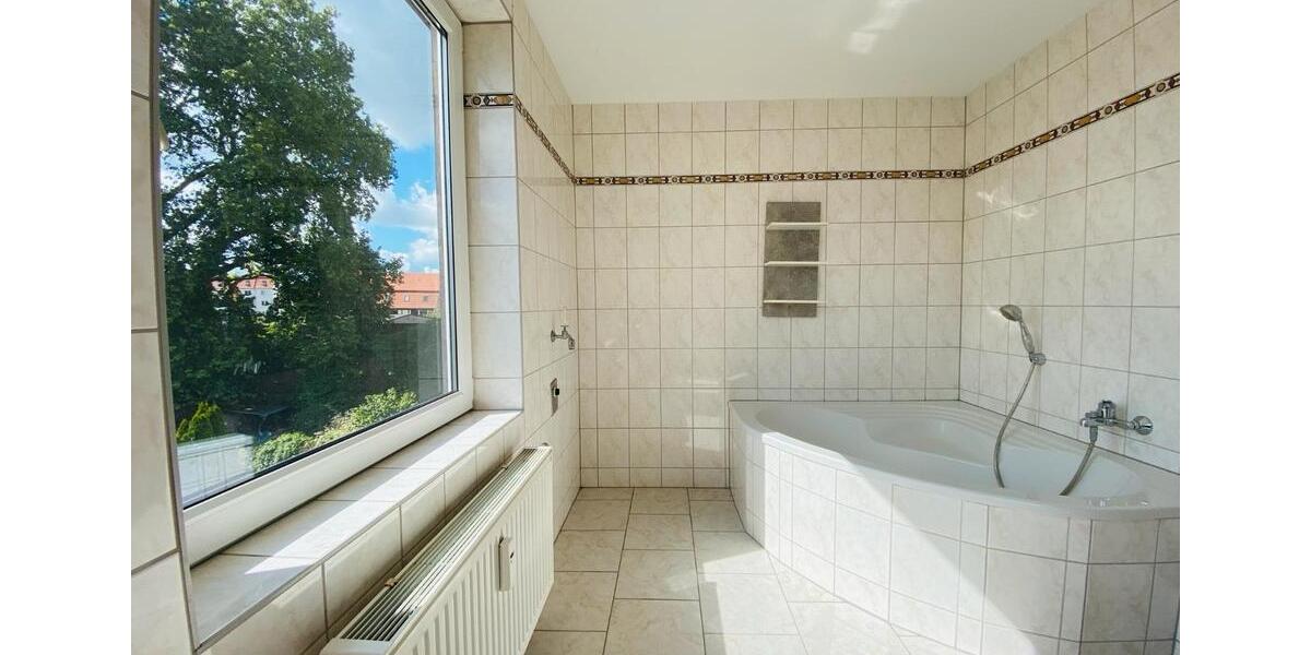 Dachgeschoßwohnung Magdeburg - 3 Zimmer, 86 m&sup2;, 650&euro; | Angebot:23913165