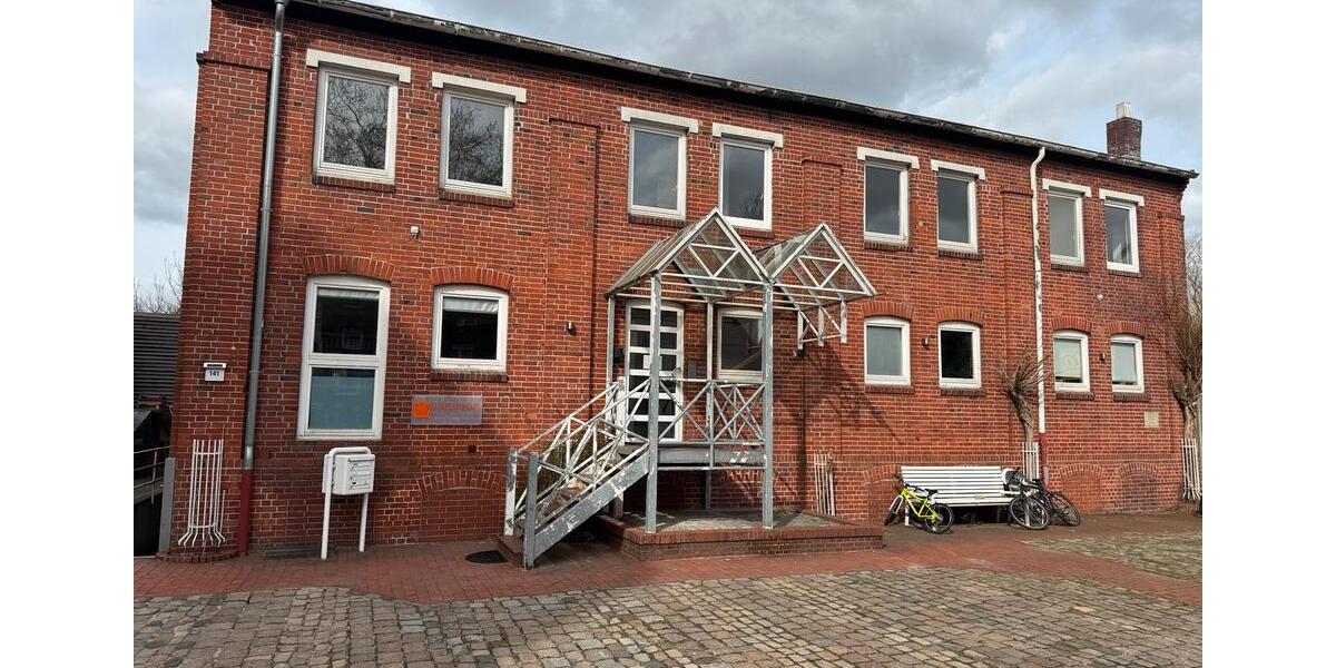 Etagenwohnung Wilhelmshaven - 5 Zimmer, 165 m&sup2;, 315&euro; | Angebot:25964851