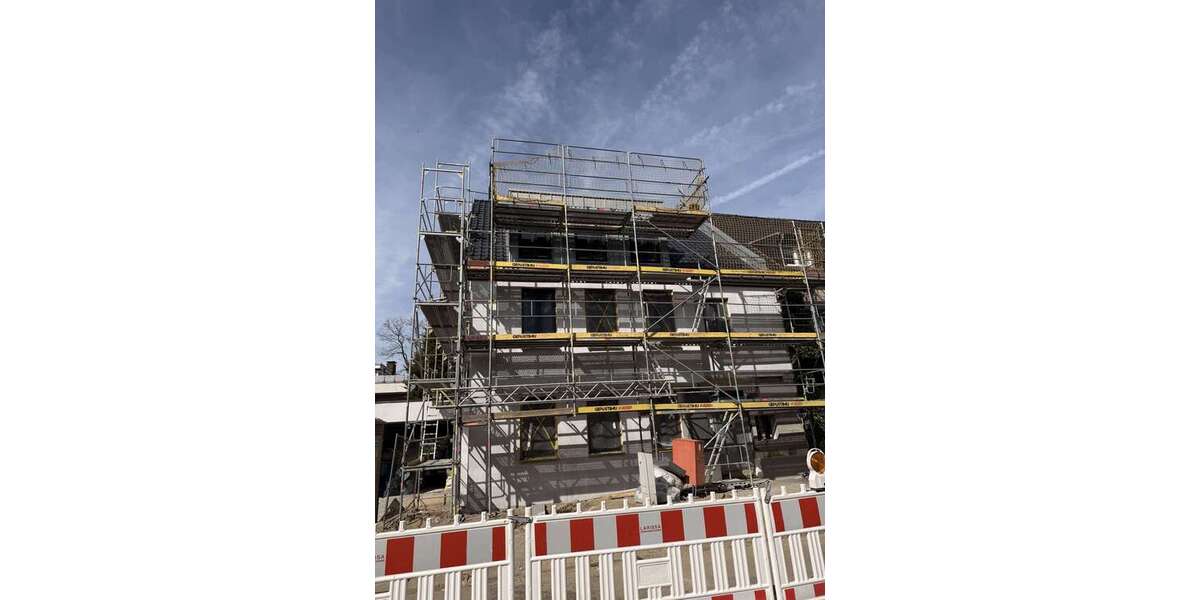 Etagenwohnung Düsseldorf Stadtbezirk 3 - 4 Zimmer, 140 m&sup2;, 2.580&euro; | Angebot:26086996