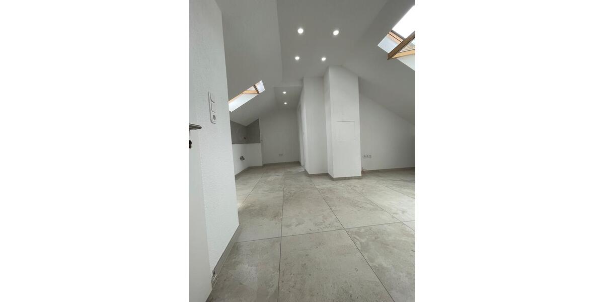 Dachgeschoßwohnung Nordheim - 3 Zimmer, 80 m&sup2;, 1.000&euro; | Angebot:26702482