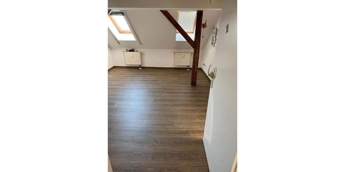 Dachgeschoßwohnung Lanitz-Hassel-Tal Tal - 3 Zimmer, 95 m&sup2;, 600&euro; | Angebot:25873531