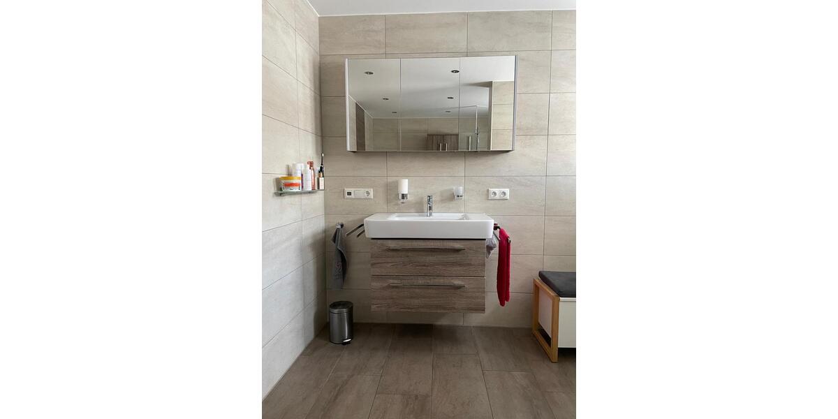 Erdgeschoßwohnung Weiding - 5 Zimmer, 103 m&sup2;, 700&euro; | Angebot:24421012