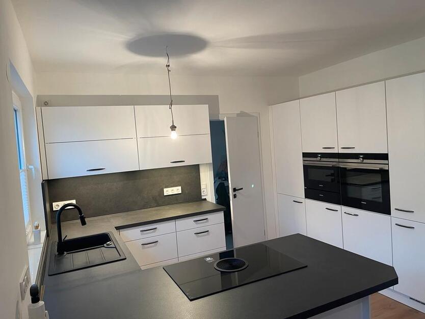 Zentrale Erdgeschoßwohnung mit großem Garten
