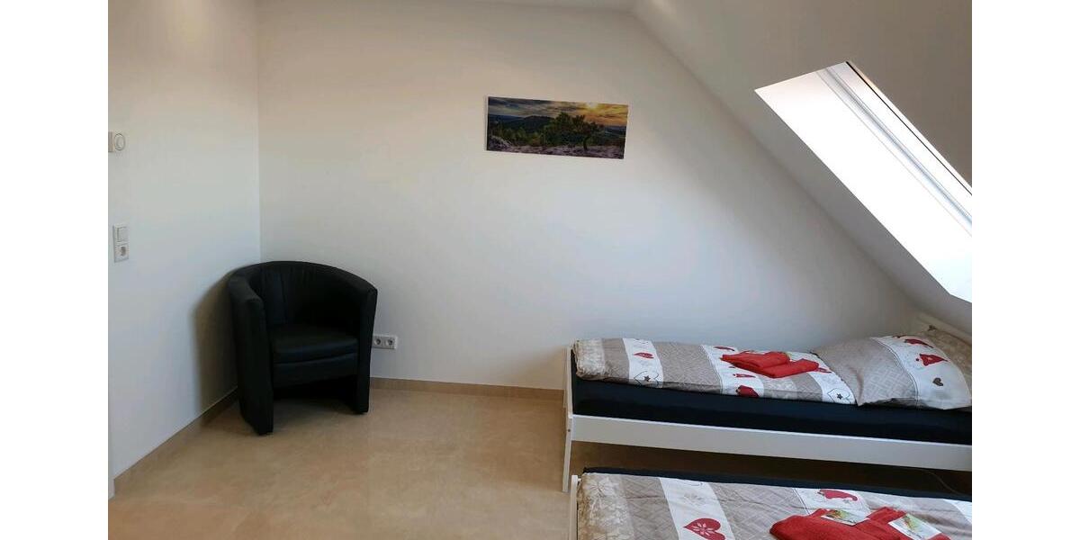 Monteurzimmer bis 7 Personen Luxus Ferienwohnung Voll möbliert 3 zimmer