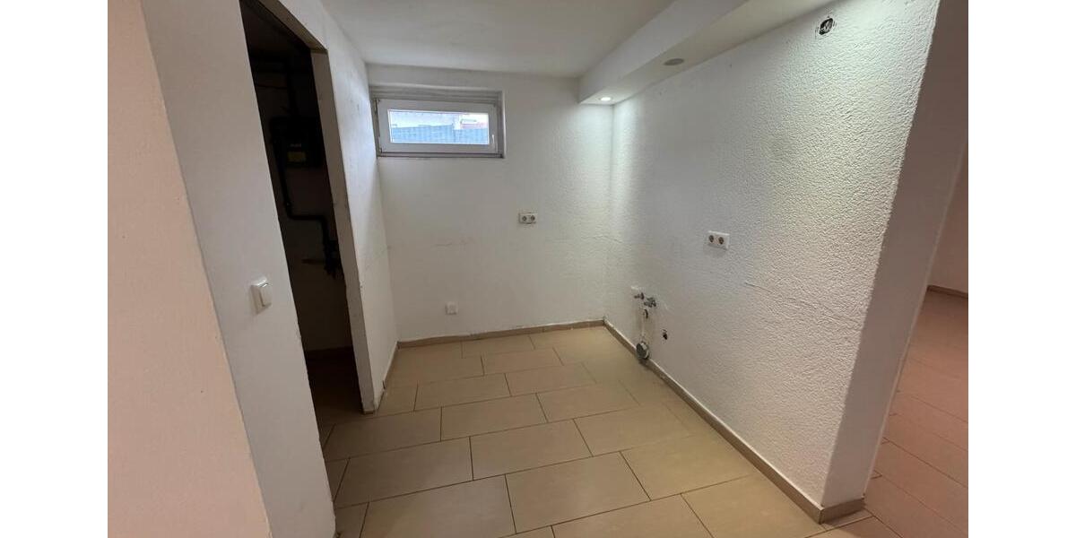 Etagenwohnung Wetzlar Altenberger Straße - 4 Zimmer, 100 m&sup2;, 770&euro; | Angebot:24650397