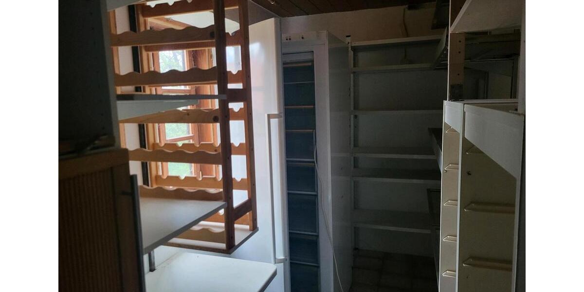 Etagenwohnung Weilheim in Oberbayern - 8 Zimmer, 305 m&sup2;, 3.200&euro; | Angebot:26478235