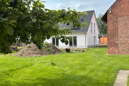 Haus Seelze - 4 Zimmer, 130 m&sup2;, 1.600&euro; | Angebot:26607168