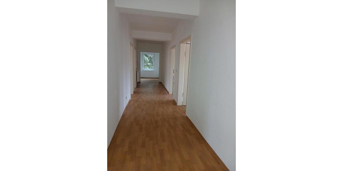 Etagenwohnung Hildburghausen - 5 Zimmer, 116 m&sup2;, 560&euro; | Angebot:24977465