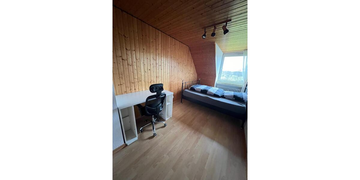 Wohnen auf Zeit Erkrath - 14 Zimmer, 200 m&sup2;, 600&euro; | Angebot:25550416