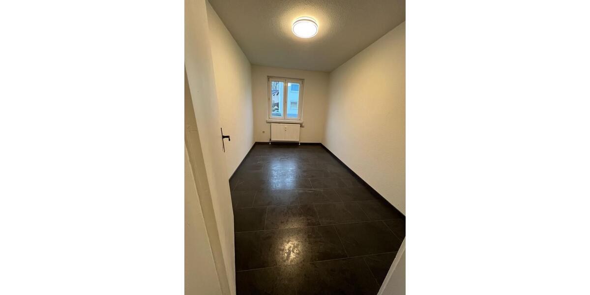 Etagenwohnung Fellbach - 4 Zimmer, 74 m&sup2;, 1.050&euro; | Angebot:24577044