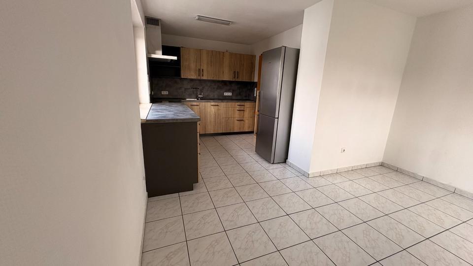 2,5 Zimmer DG-Wohnung