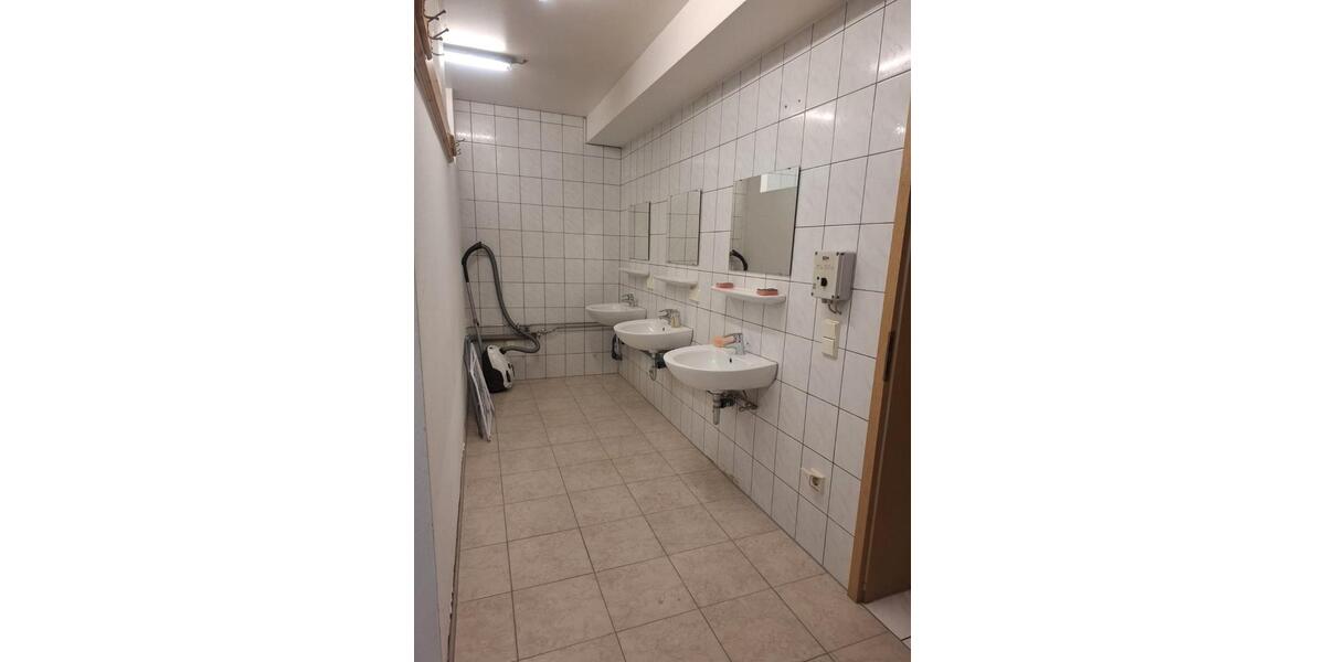 Wohnen auf Zeit Ettringen - 6 Zimmer, 160 m&sup2;, 550&euro; | Angebot:26443175