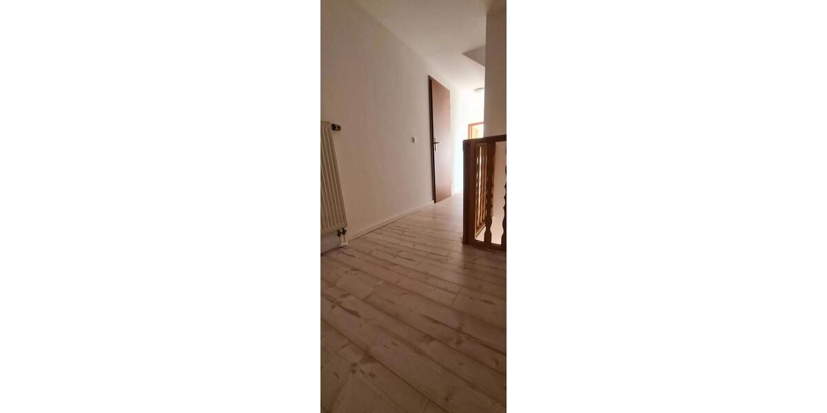 Maisonettenwohnung Oschersleben (Bode) - 4 Zimmer, 134 m&sup2;, 1.200&euro; | Angebot:26379988