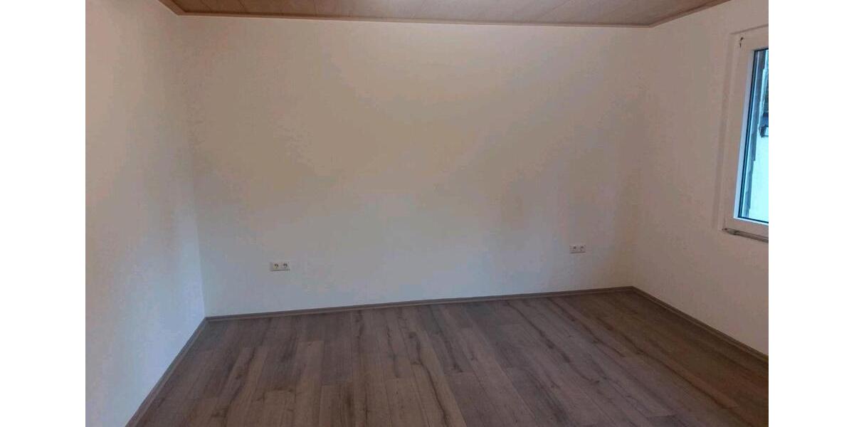 Doppelhaushälfte Ulmen - 6 Zimmer, 150 m&sup2;, 1.000&euro; | Angebot:26705293