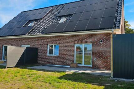 Moderne DHH mit einem Garten in bester Lage in Wittmund