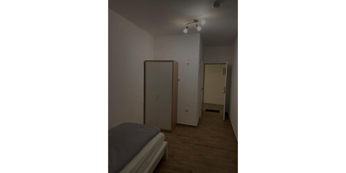 Wohnen auf Zeit Köln - 6 Zimmer, 19 m&sup2;, 18&euro; | Angebot:19929266