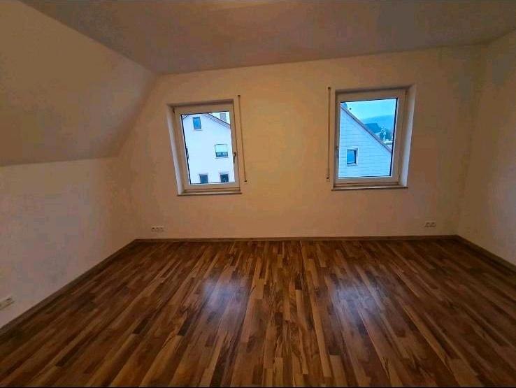 Dachgeschoßwohnung Obrigheim - 3.5 Zimmer, 108 m&sup2;, 1.100&euro; | Angebot:25928793