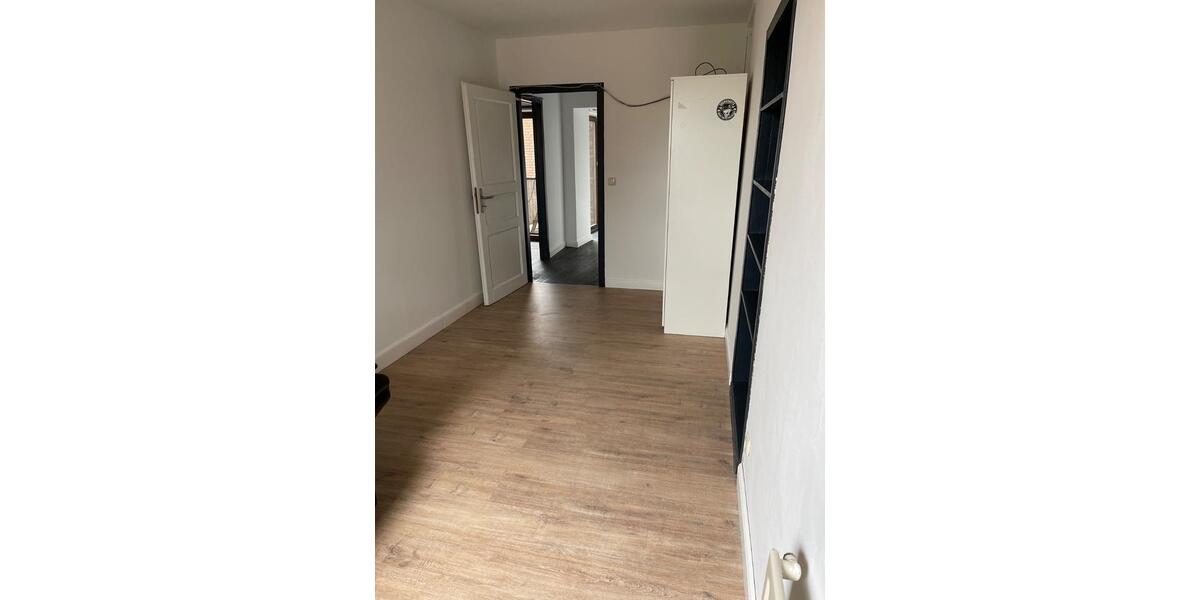 Etagenwohnung Heinsberg - 5 Zimmer, 162 m&sup2;, 1.200&euro; | Angebot:23869914