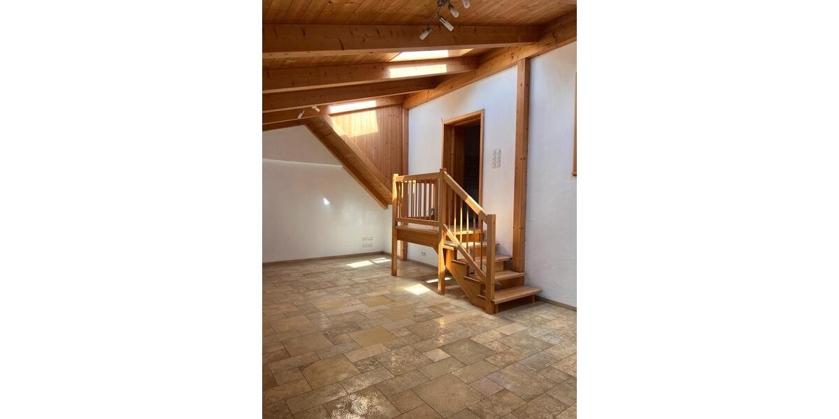 Erdgeschoßwohnung Weißenburg in Bayern - 4 Zimmer, 104 m&sup2;, 1.000&euro; | Angebot:24670401