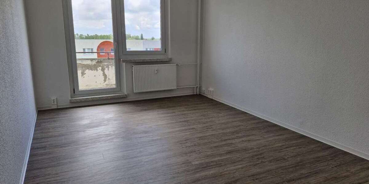 Etagenwohnung Stendal - 4 Zimmer, 83 m&sup2;, 542&euro; | Angebot:26739763