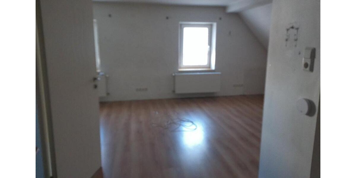 Etagenwohnung Ottweiler - 2 Zimmer, 110 m&sup2;, 650&euro; | Angebot:24587810