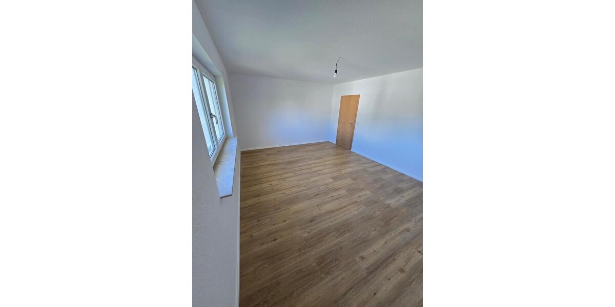 Etagenwohnung Bad Endbach - 5 Zimmer, 121 m&sup2;, 949&euro; | Angebot:26494179