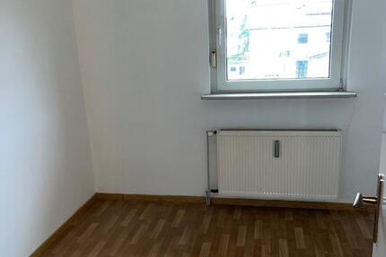 3 Zimmer mit Balkon und Garten zu Vermieten 1 zimmer