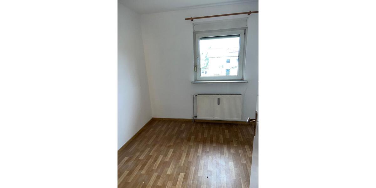 3 Zimmer mit Balkon und Garten zu Vermieten 1 zimmer