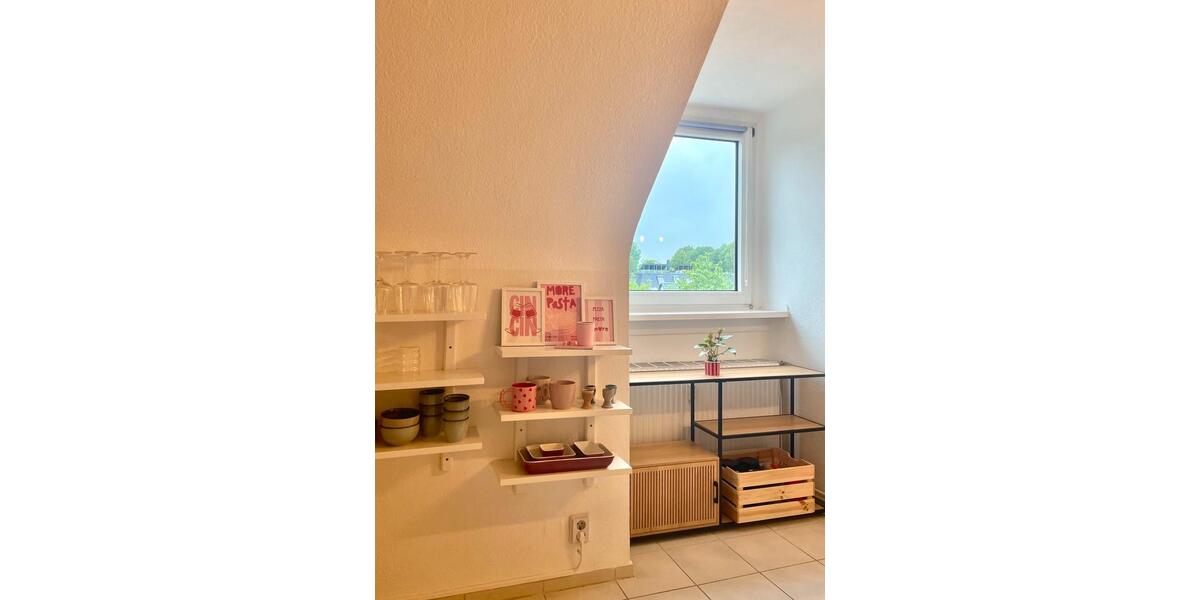 Wohnen auf Zeit Köln Lindenthal - 14 Zimmer, 61 m&sup2;, 550&euro; | Angebot:26488426