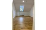 Wunderschöne,neu renovierte 3Zi,Kü(ohne EBK),Bad zimmer