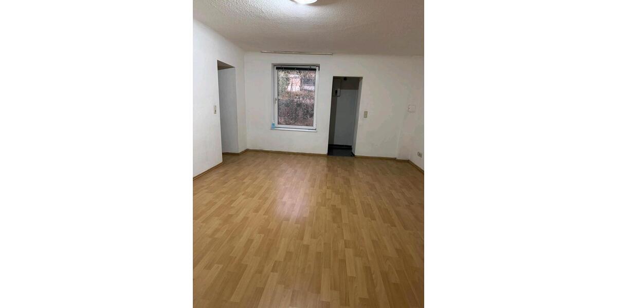 Etagenwohnung Wallerfangen - 3 Zimmer, 80 m&sup2;, 600&euro; | Angebot:24676560