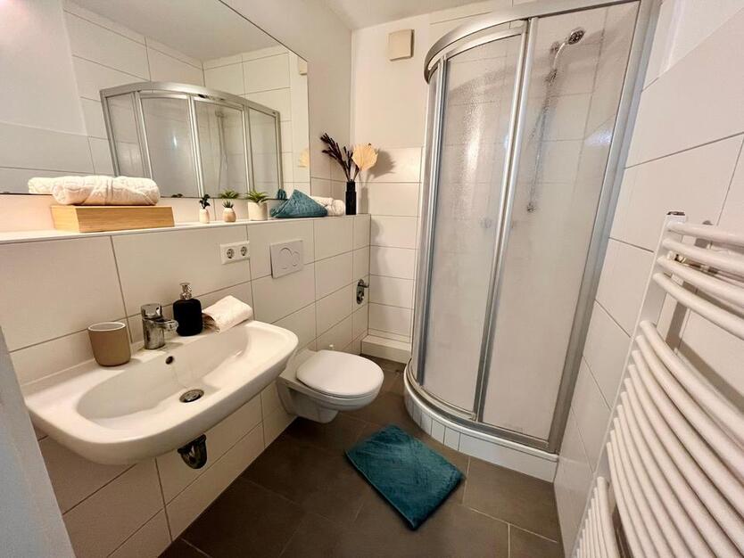 3-Zimmer Wohnung mit Balkon in zentraler Lage zimmer