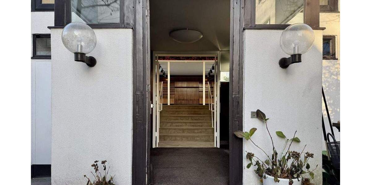 Modernisierte 3-Zimmer-Wohnung in Berlin-Dahlem mieten, ca. 180 m², große Ost- und West-Terrassen 3 zimmer