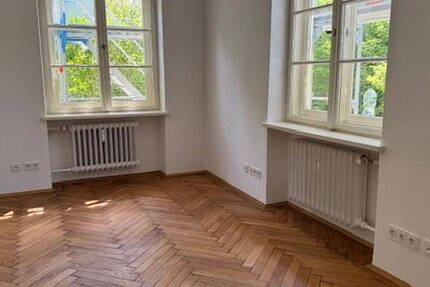 Repräsentatives Altbaubüro ruhig und lichtdurchflutet