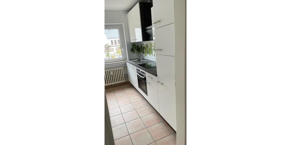 Etagenwohnung Trier Kürenz - 3 Zimmer, 90 m&sup2;, 950&euro; | Angebot:26044329