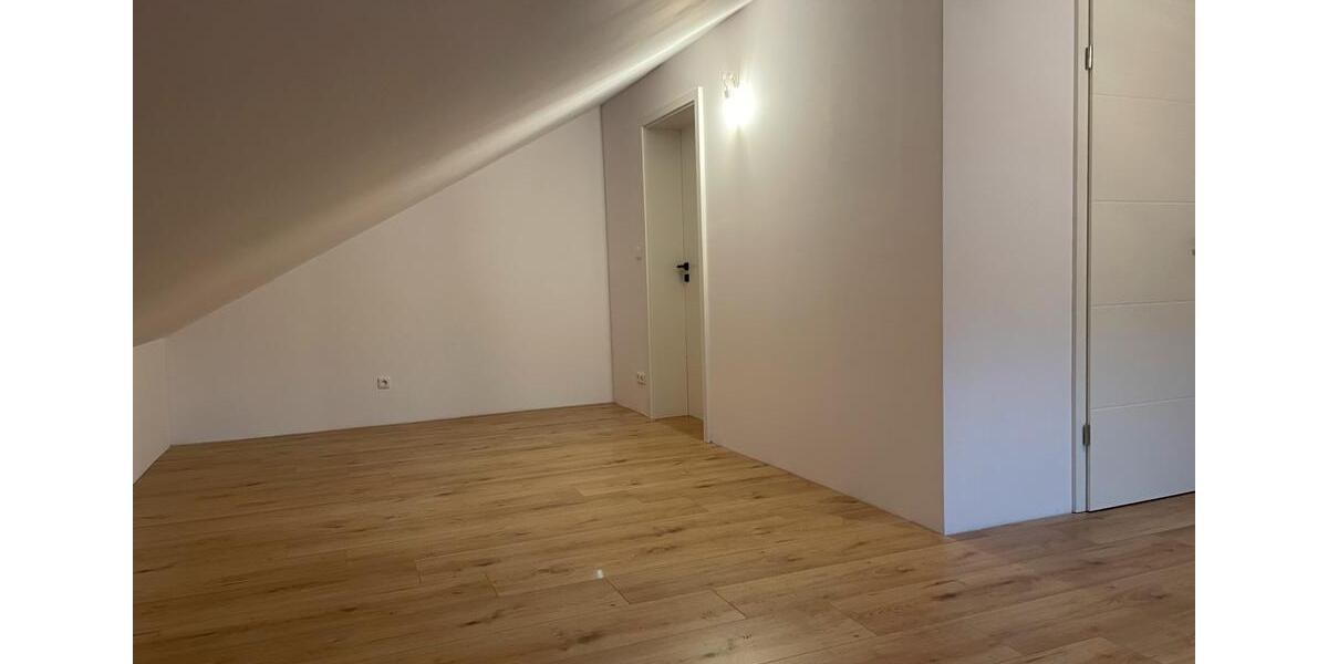Dachgeschoßwohnung Wetzlar Altenberger Straße - 2 Zimmer, 70 m&sup2;, 730&euro; | Angebot:26461825