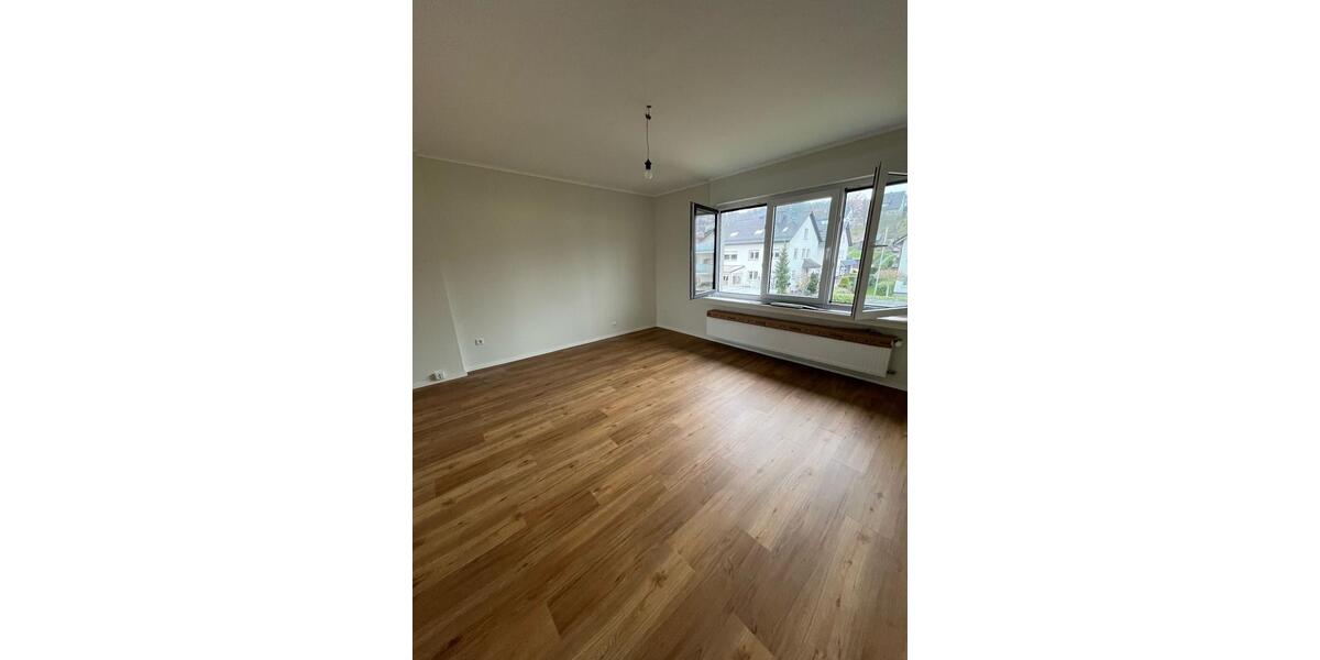 Etagenwohnung Arnsberg - 4 Zimmer, 80 m&sup2;, 800&euro; | Angebot:26638391