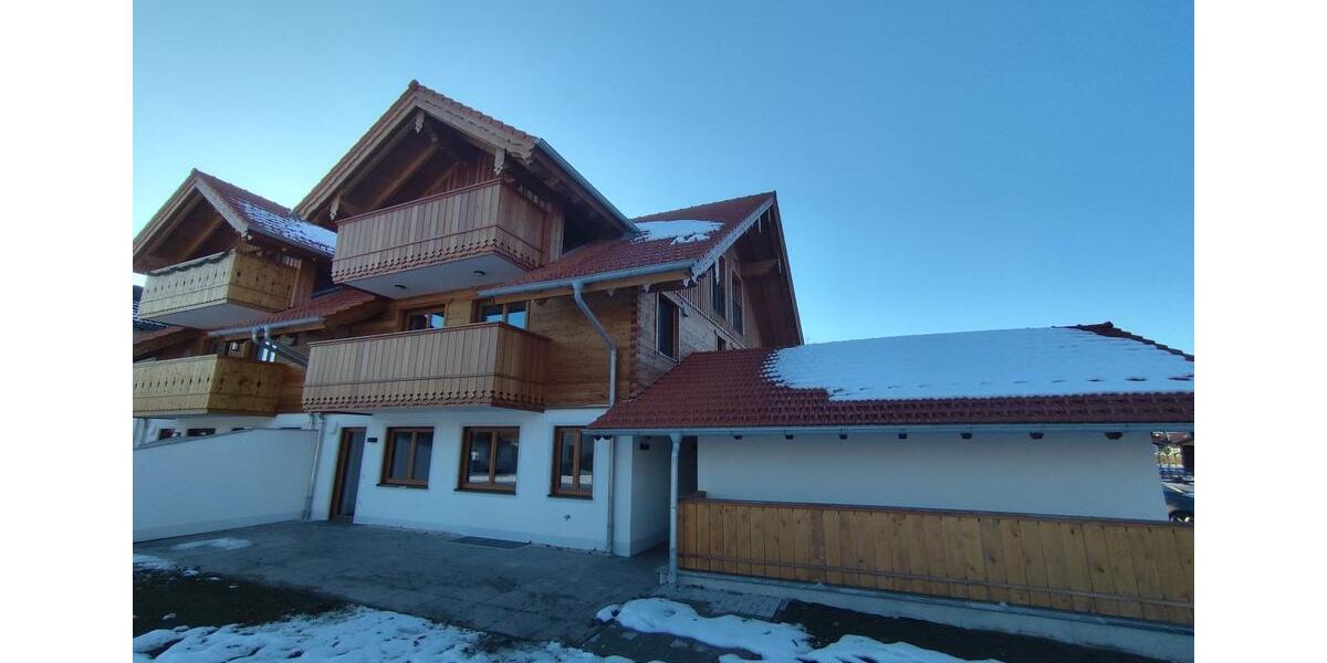 Doppelhaushälfte Antdorf - 8 Zimmer, 250 m&sup2;, 2.950&euro; | Angebot:25138617