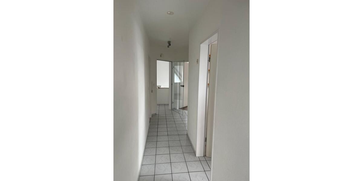 Dachgeschoßwohnung Lingen (Ems) - 3 Zimmer, 86 m&sup2;, 750&euro; | Angebot:25754003