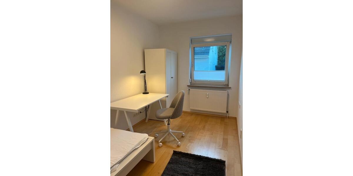 Wohnen auf Zeit Elmshorn - 4 Zimmer, 1 m&sup2;, 350&euro; | Angebot:24841043