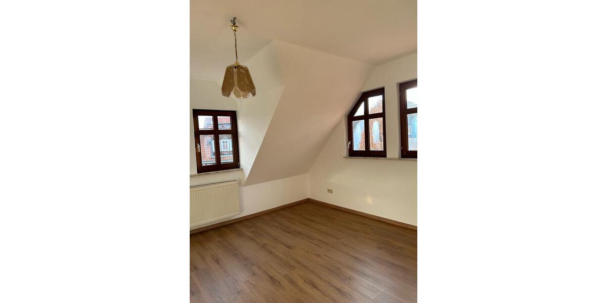 Dachgeschoßwohnung Lauterbach (Hessen) - 2.5 Zimmer, 48 m&sup2;, 370&euro; | Angebot:24825635