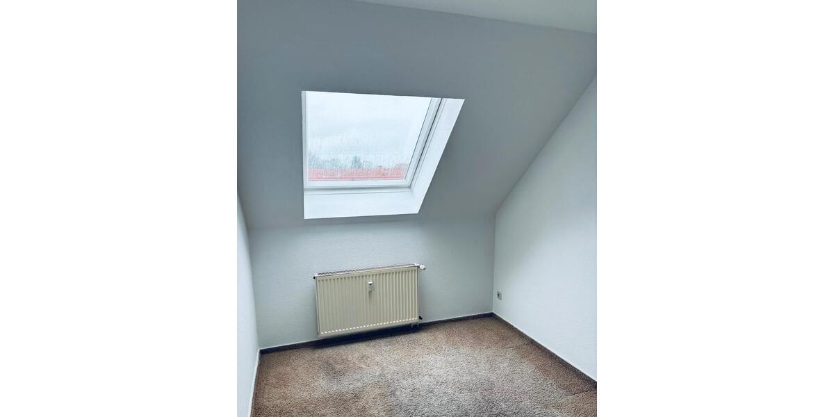 Dachgeschoßwohnung Falkensee - 3 Zimmer, 67 m&sup2;, 670&euro; | Angebot:26305532