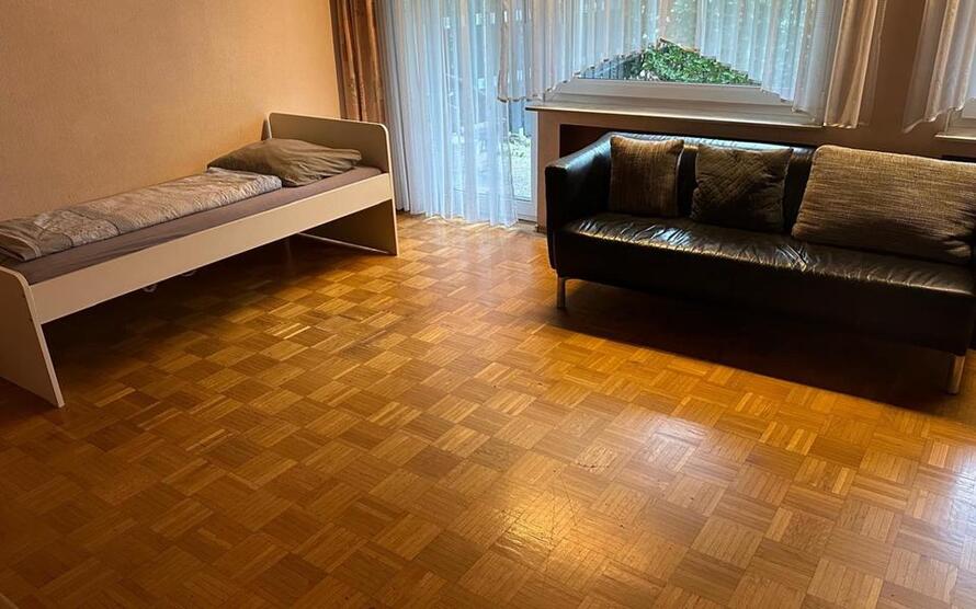 Zimmer 3 mit WLAN und Gemeinschaftsbereichen: Küche, BadWC, TV, Terrasse, Waschmaschine und Trockner zimmer
